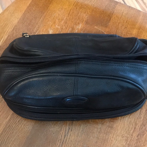 Fossil Other - men utility case leather black great condition
